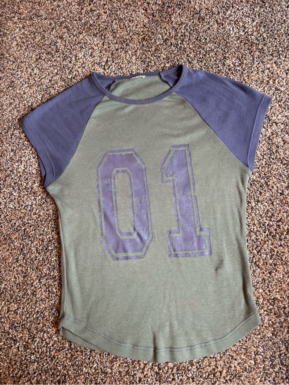 Brandy Melville Short-Sleeve Raglan Top in Olive & Navy with '01' Graphic